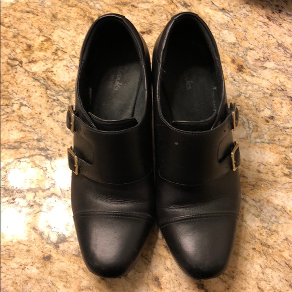 clarks heeled booties